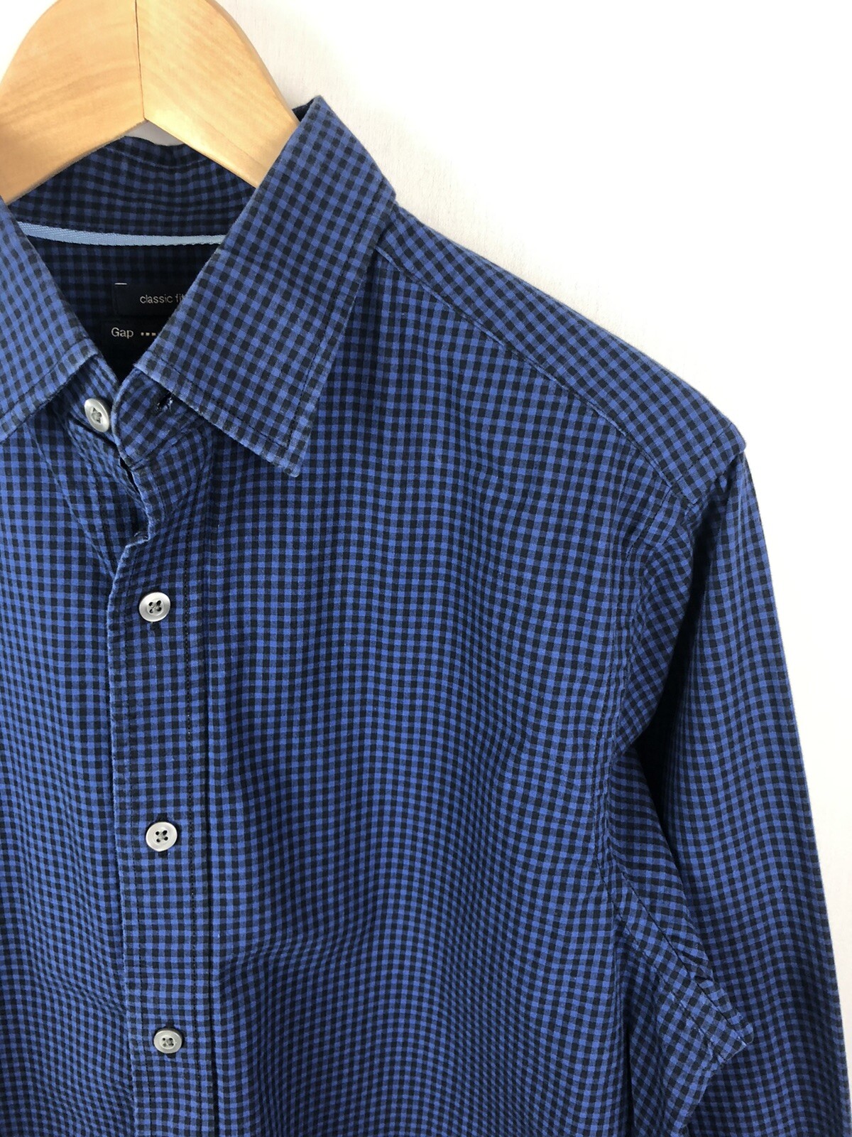 GAP PREMIUM CLASSIC FIT MENS BUTTON SHIRT BLUE NAVY PLAID MEDIUM LONG SLEEVES image 2