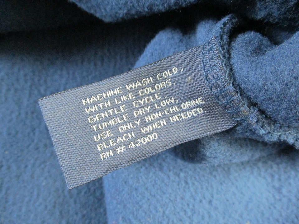 Suéter de Vellón Vintage Ediciones Básicas Cuello en V Azul Gris Acanalado Hombre Grande 2X Años 90 Usado en Excelente Condición Foto 2 de 4