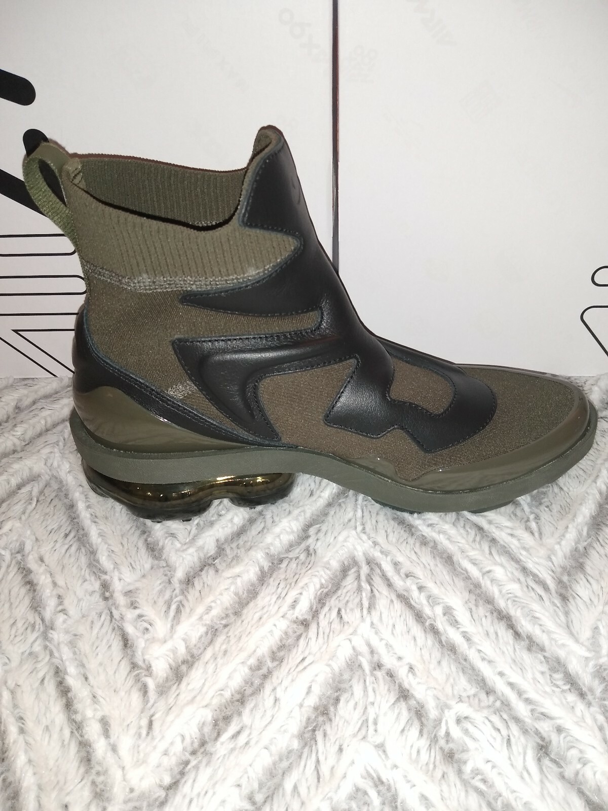 nike vapormax light 2