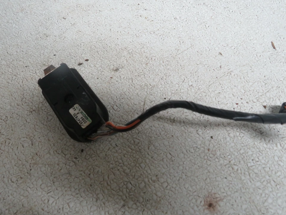 Cadillac Escalade 2002 derecho LH interruptor de asiento térmico  Foto 3 de 4