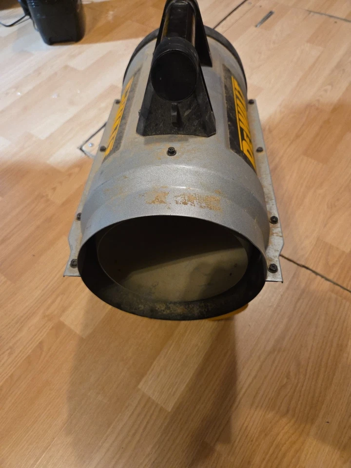 Calentador de propano de aire forzado DeWalt DXH70CFA 68000 BTU 20V inalámbrico Foto 4 de 4