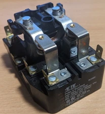 MILNOR CONTACTOR RELAY 240V 60Hz PART #MI09C060