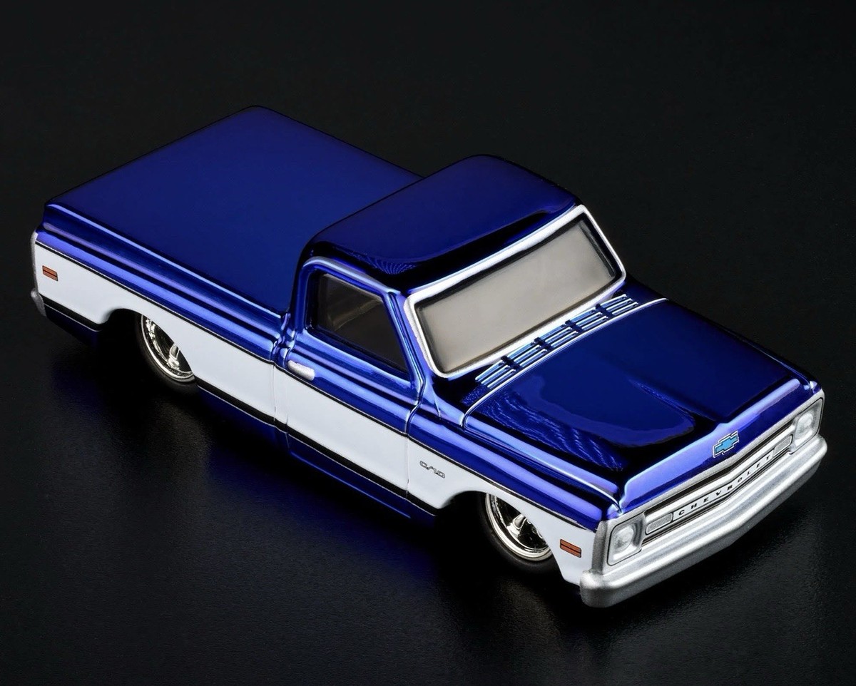 Hot Wheels Collectors RLC Exclusive '69 Chevy C-10 Blue New