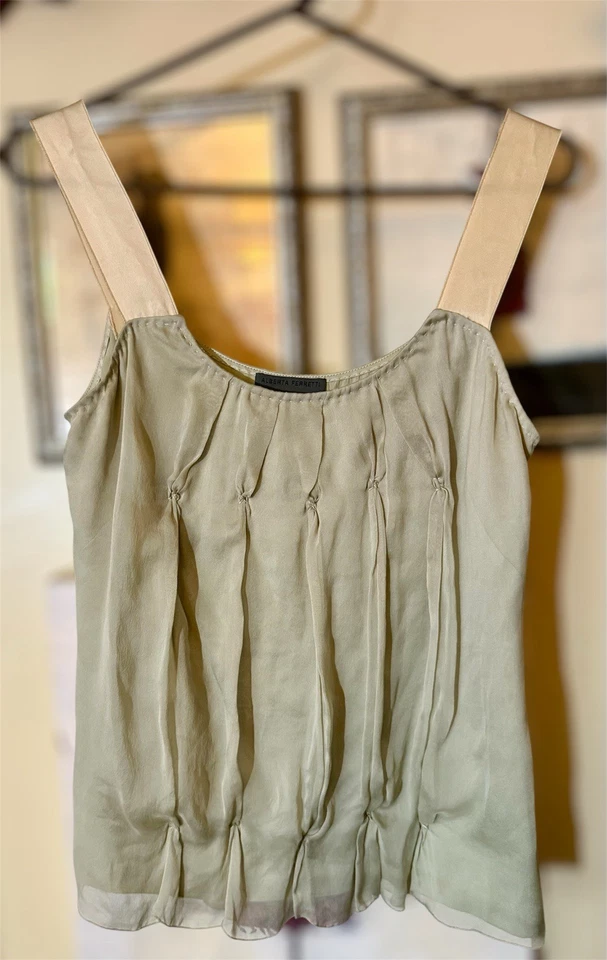 Blusa sin mangas Alberta Ferretti AEFFE crema salvia 100 % seda prendedor pliegue EE. UU. 8 IT 44 Foto 2 de 4