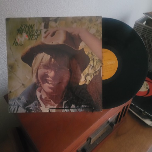 “John Denver's Greatest Hits” 1973 LP, CPL1 0374 Vinyl Record VG