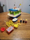 Vintage 1972 Fisher Price Little People Happy Houseboat #985 w/some accessories