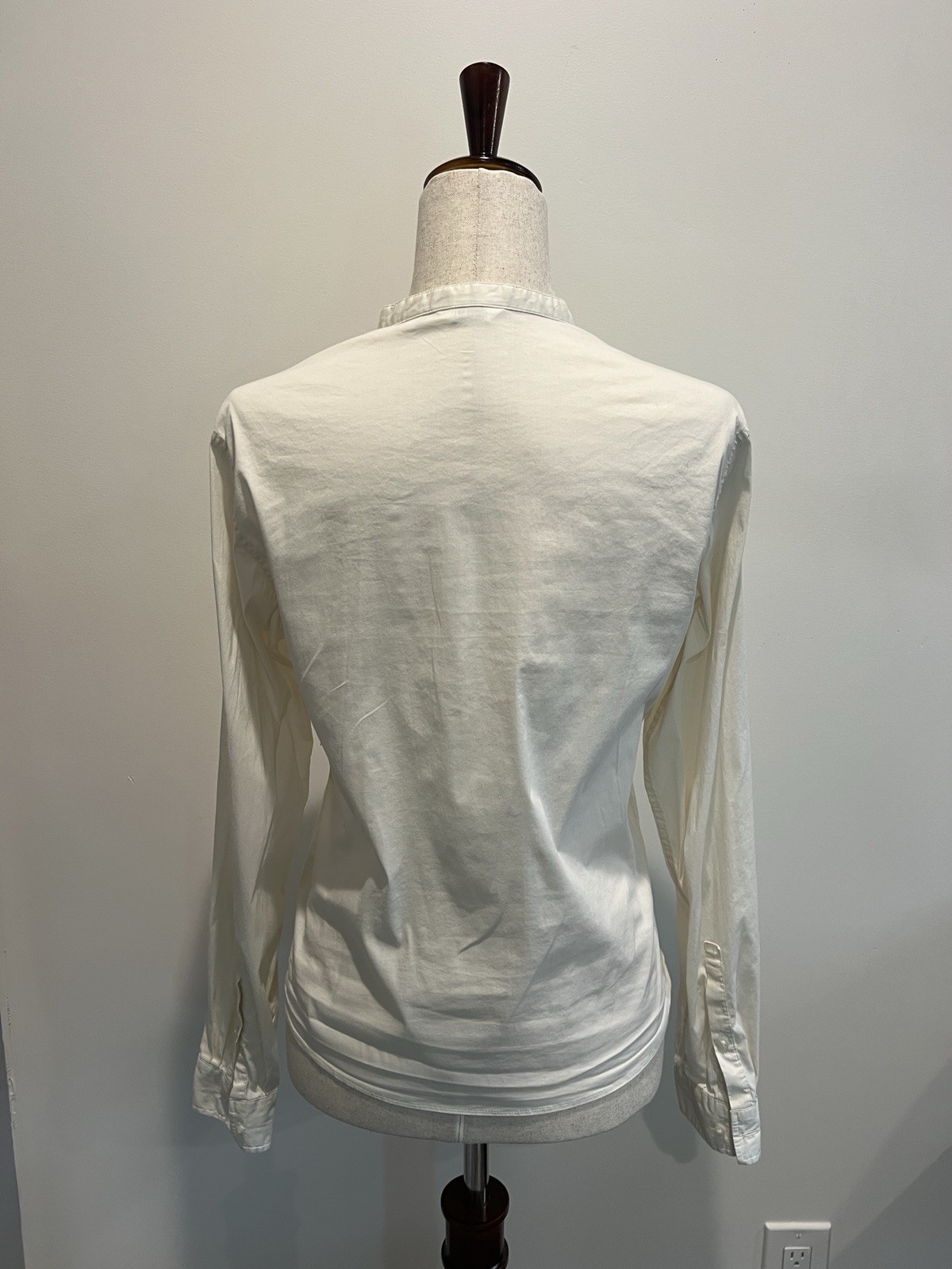 Uniqlo Women's White Blouse Collarless Cotton Blend Long Sleeve XS Button Up thumbnail 3