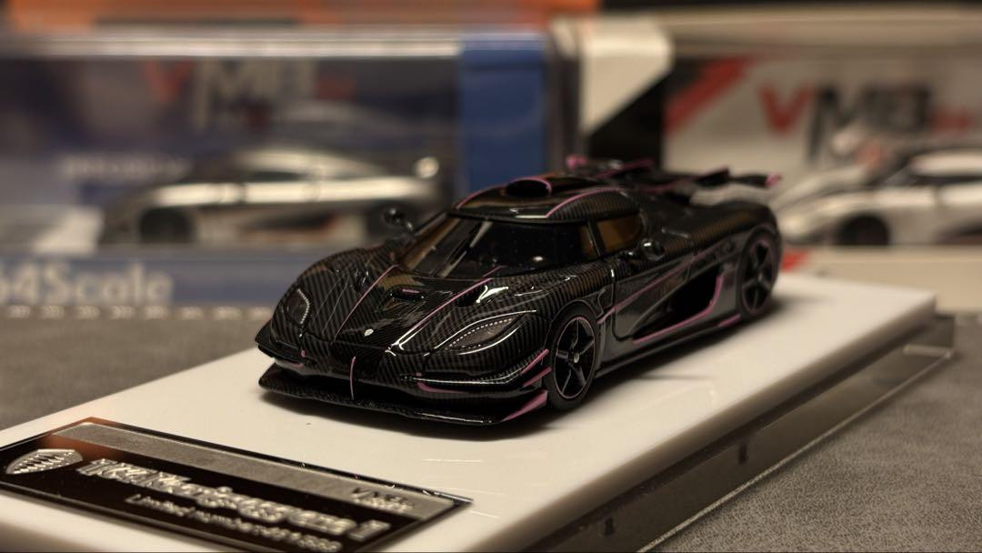 vmb 1/64 ケーニグセグ one:1 カーボン/ピンク s-l1200.jpg