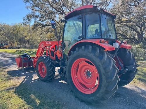KUBOTA M5-111 TRACTOR LOADER WITH BUCKET & GRAPPLE - 350 HOURS! - Picture 6 of 8