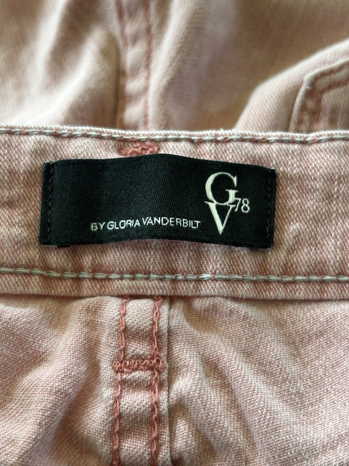 Gloria Vanderbilt Women’s Short Bermudas Stretch Mid Rise Size 4 Pink Blush thumbnail 3