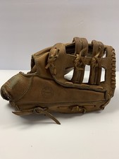 Trio Triple T 13  Leather Softball Mitt RHT Throw