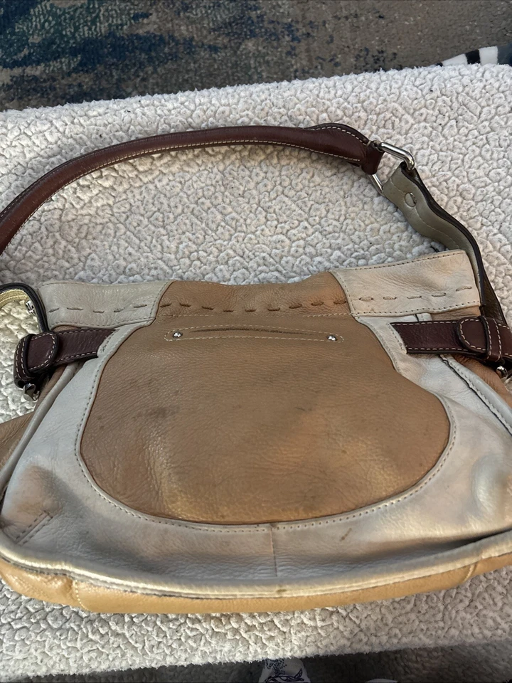 Bolso de Hombro Hobo B. Makowsky Grande Bronceado Claro y Oscuro Cuero Suave Genuino Foto 2 de 4