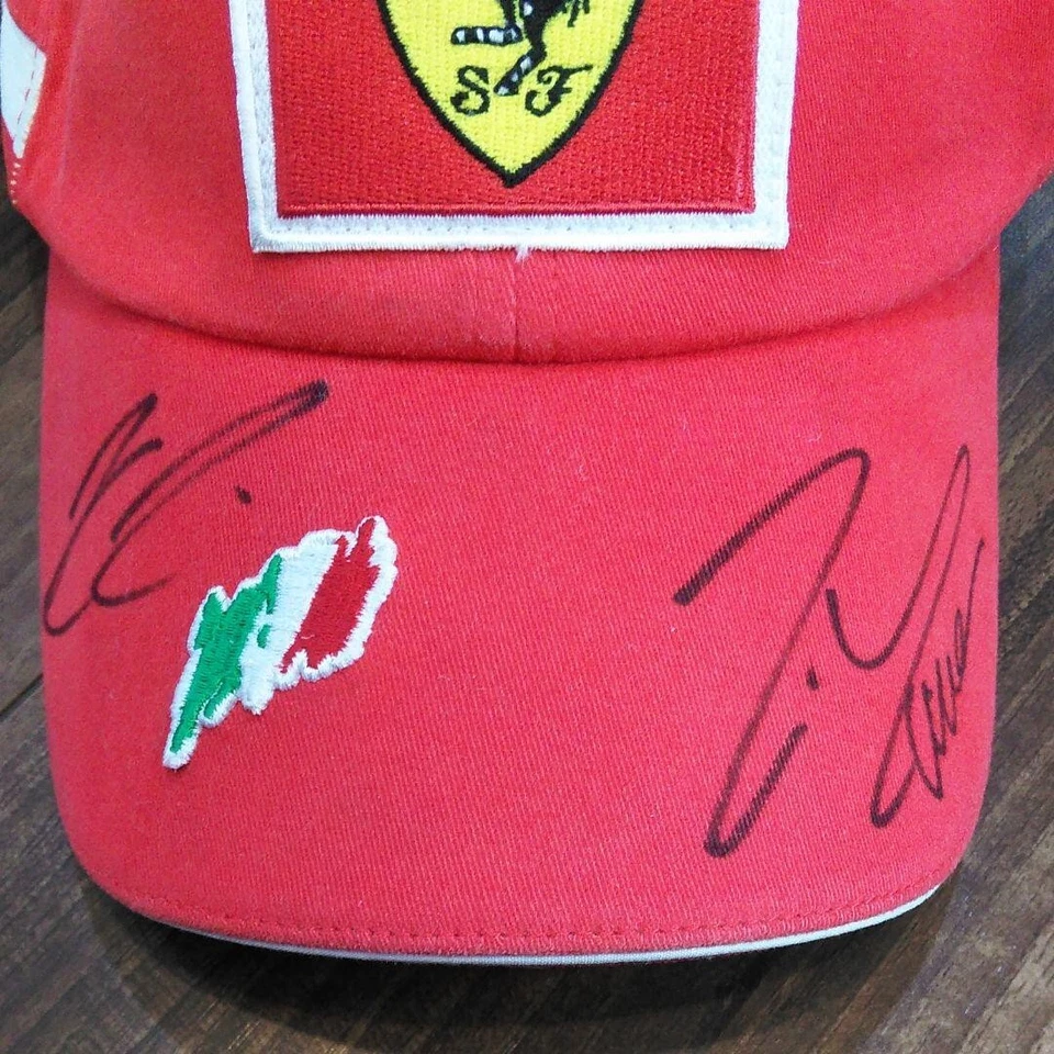 Gorra Ferrari Autografiada Kimi Raikkonen Felipe Massa F1 Firmada GP de Japón PUMA Foto 2 de 4