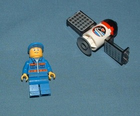 CITY, SPACE SATELLITE LAUNCH PAD SET 3366 - LEGO - 2011 - USED