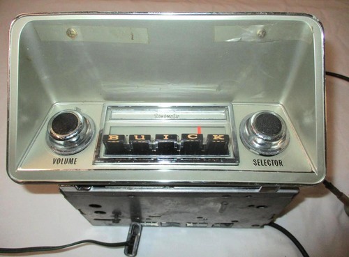 1968 68 Buick Skylark GS AM Radio w/ Bezel & Speaker & Antenna Base 7302504 - Picture 7 of 17