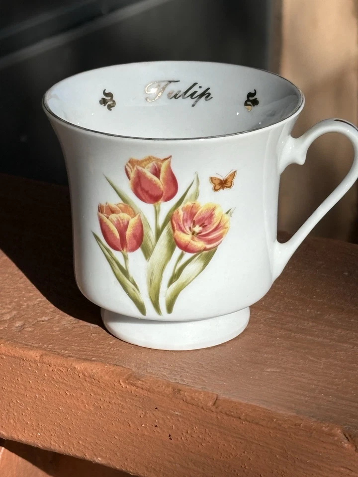 Flowers of the Month" footed cup Domestications, a tulip design of April. - Image 3 of 3