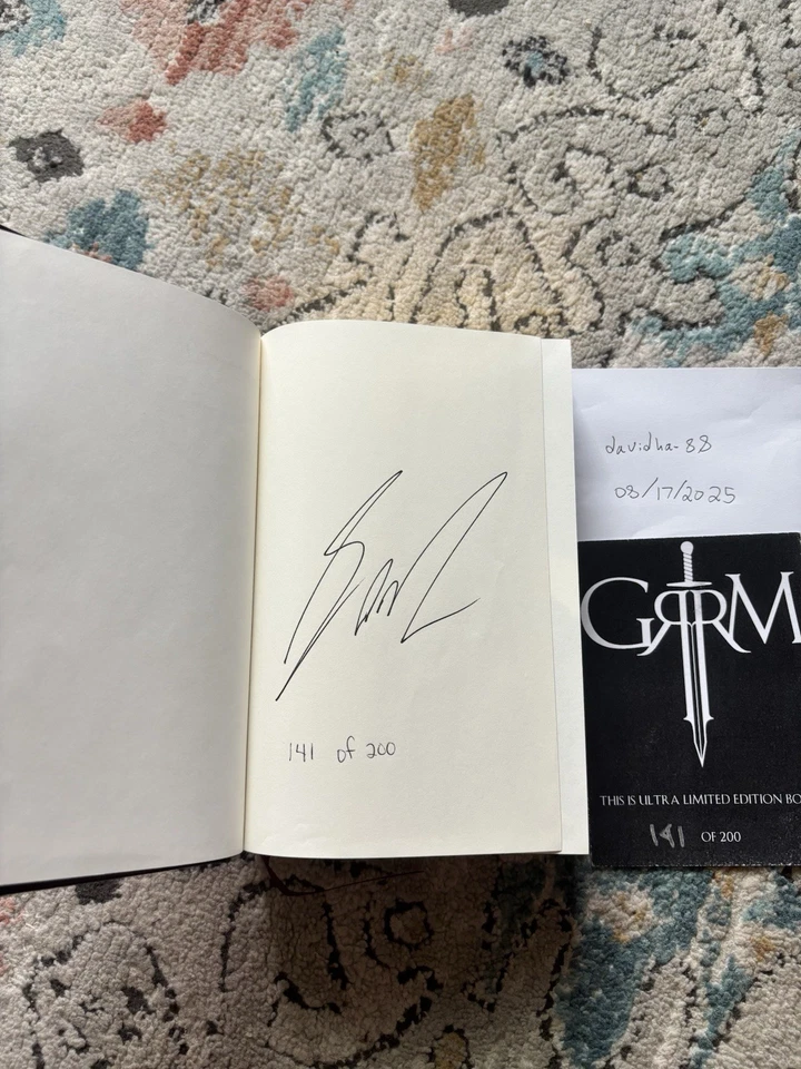 George R. R. Martin Signed A Game of Thrones - The Ultra Limited Edition 141/200 Foto 2 de 4