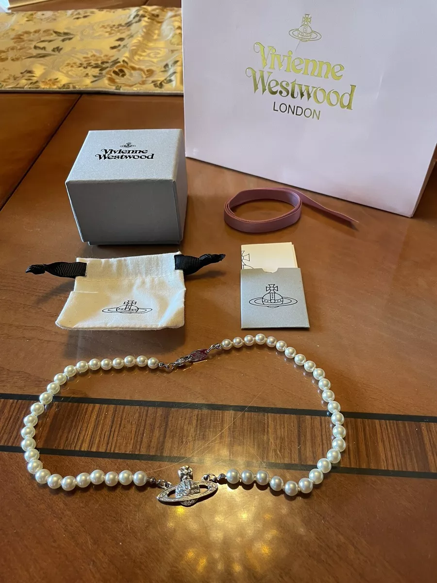 Vivienne westwood gold saturn pearl necklace outlet