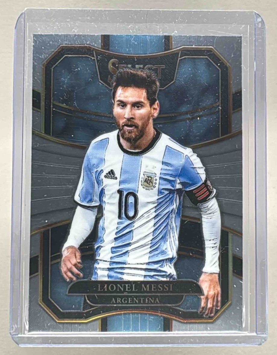 Lionel Messi 2017 Panini Select #76 Terrace (B)