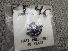 vtg (1) Kiwanis International Past President 40 Years Service Award Lapel Pin