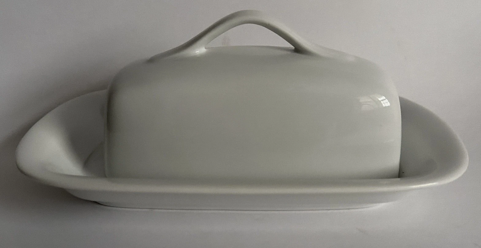 PB White POTTERY BARN Covered White Butter Dish