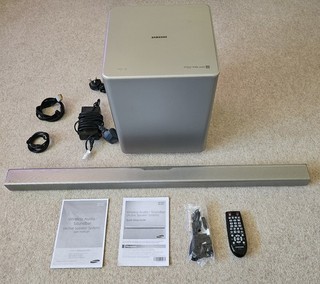 Samsung SoundBar System Silver HW H551 with PS WH551 Wireless Sub Bass unit