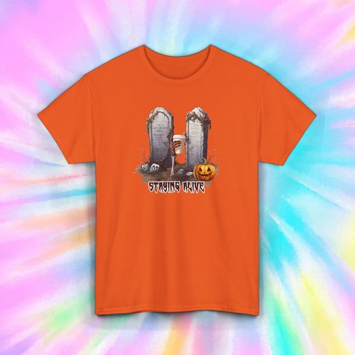 Staying Alive Halloween Friedhof T-Shirt | Spooky Ghost Design | Herbst Geschenk - Bild 3 von 11