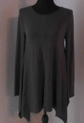 ZENANA OUTFITTER NWT ARMY GREEN TUNIC STYLE LONG SLEEVE KNIT TOP SIZE S