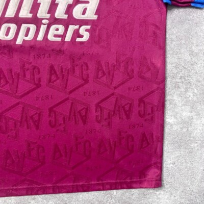 Aston Villa 1992-1993 Home Shirt Lace-Up Design Size M Vintage