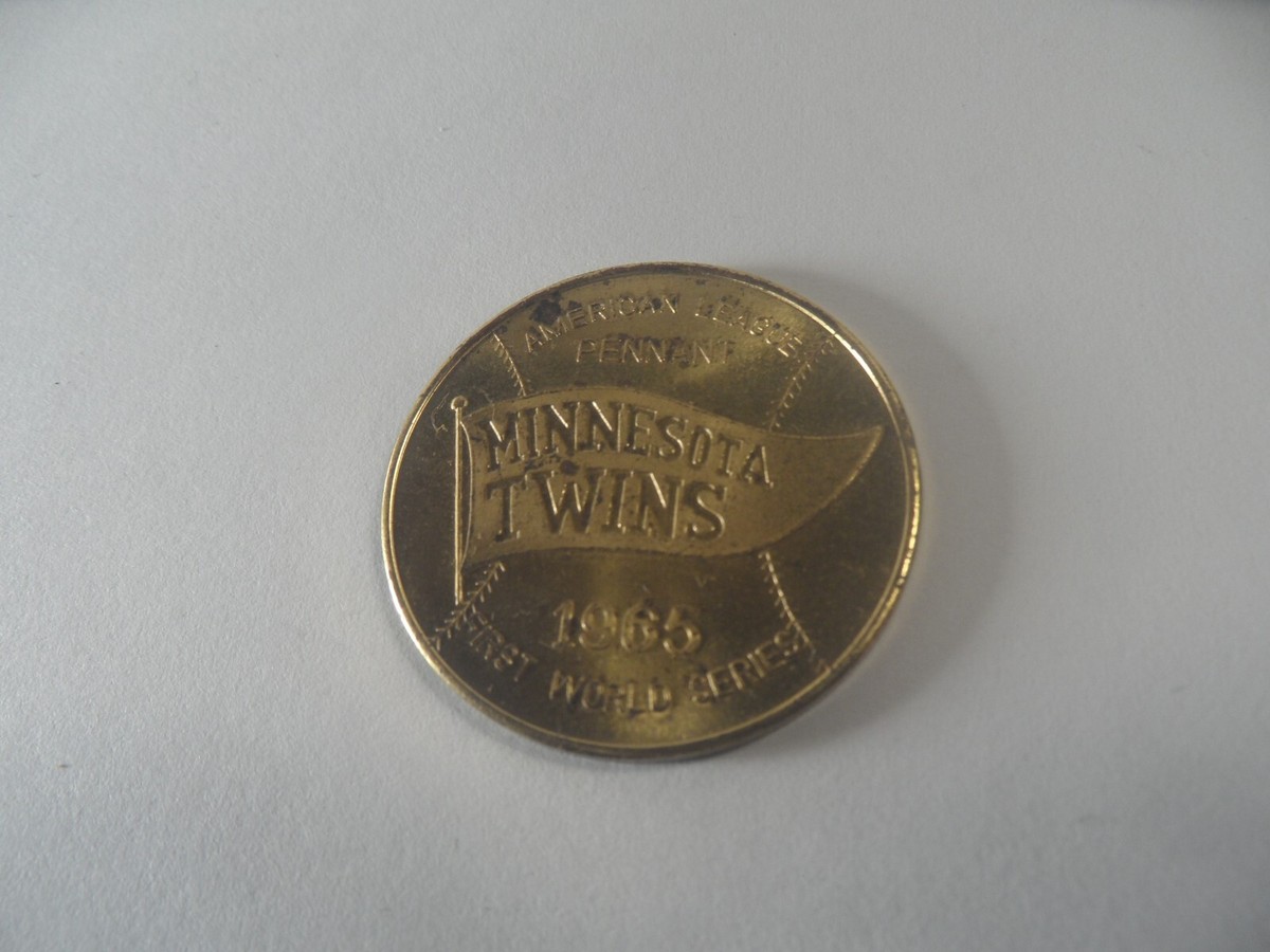 8A-47 1965 MINNESOTA TWINS TOKEN COIN AMERICAN LEAGUE PENNANT TCF