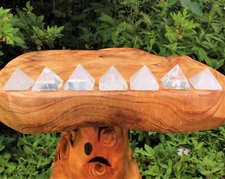 Clear Quartz Pyramid 1" - 1.25" (25-30 mm Natural Gemstone Pyramid Crystal Heali