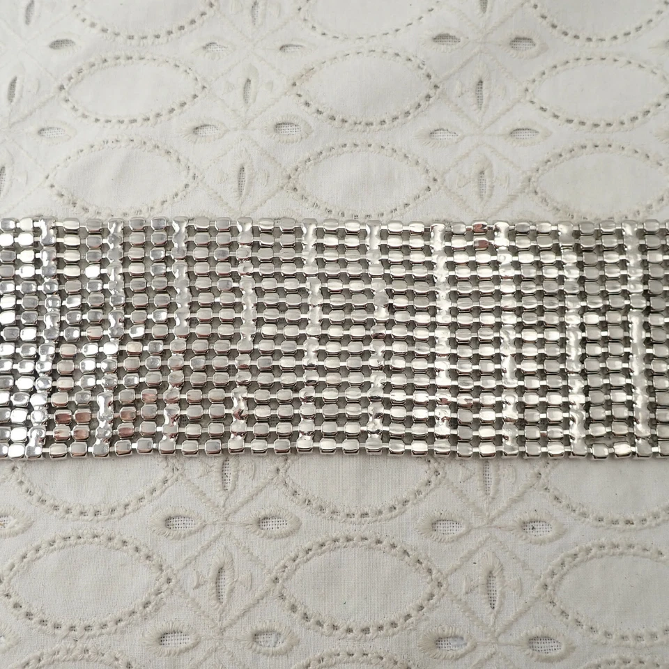 令人惊叹的复古 15 行透明叉套装水钻 33 英寸银色跑道腰带 — 第 4/4 张图片