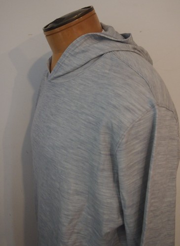 Felpa con cappuccio Peter Millar Crown artigianale Excursist Flex misto lana nuova con etichette XL $200 grigia - Foto 9 di 11