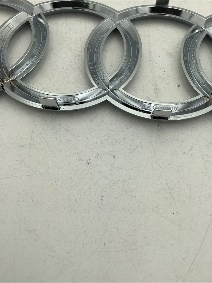 2016-2024 AUDI Q7 SQ7 Front Grille Emblem OEM  4M0853605 - Image 4 of 4