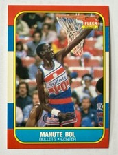 1986-87 Fleer Basketball Manute Bol Rookie Card RC #12 Washington Bullets. rookie card picture