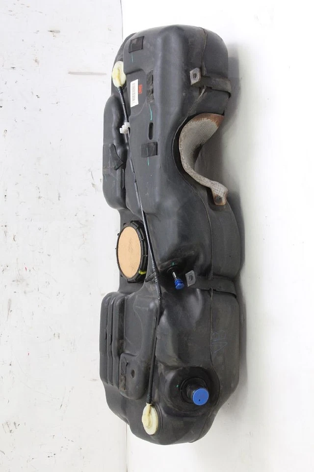 Depósito de combustible Opel AGILA B 93194066 4709227 1.2 63 KW 86 CV gasolina 06-2008 Foto 2 de 3