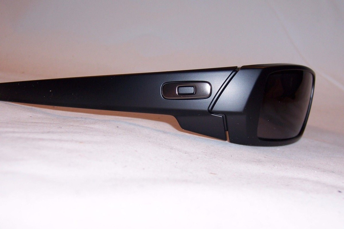 New Oakley Sunglasses GASCAN 03-473 BLACK/GRAY AUTHENTIC OO9014