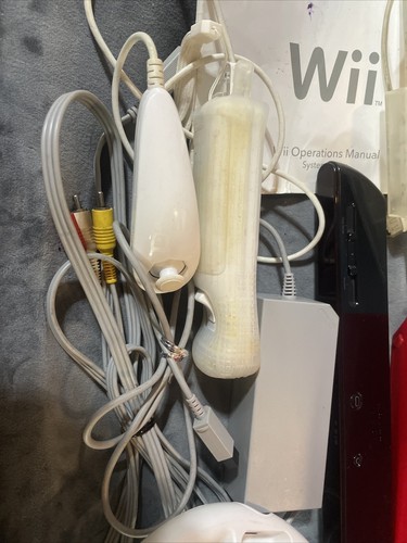 Lot NINTENDO WII RED CONSOLE RVL-001 w/Cables Remote Nunchuck Wheel Manual  - Picture 4 of 19