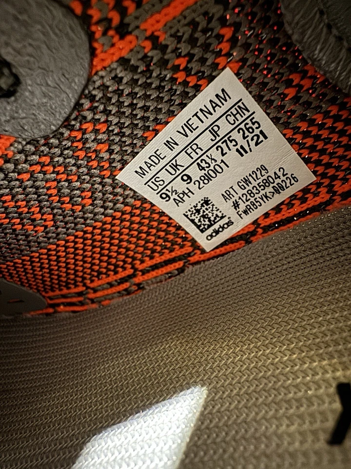 Size UK 9 - adidas Yeezy Boost 350 V2 Low Beluga Reflective, photo 4 of 5