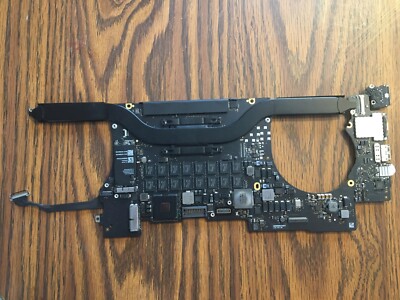 Macbook Pro A1398 15'' Mid 2015 2.5GHz 16GB Logic Board 661-02525