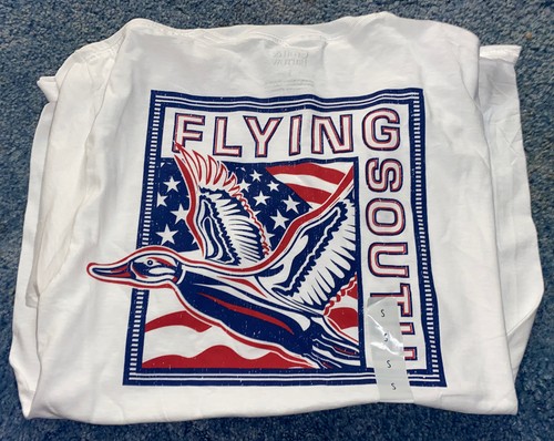 NWT CROFT & BARROW MENS FLYING SOUTH T-SHIRT. Sz Small & White. - Picture 2 of 2