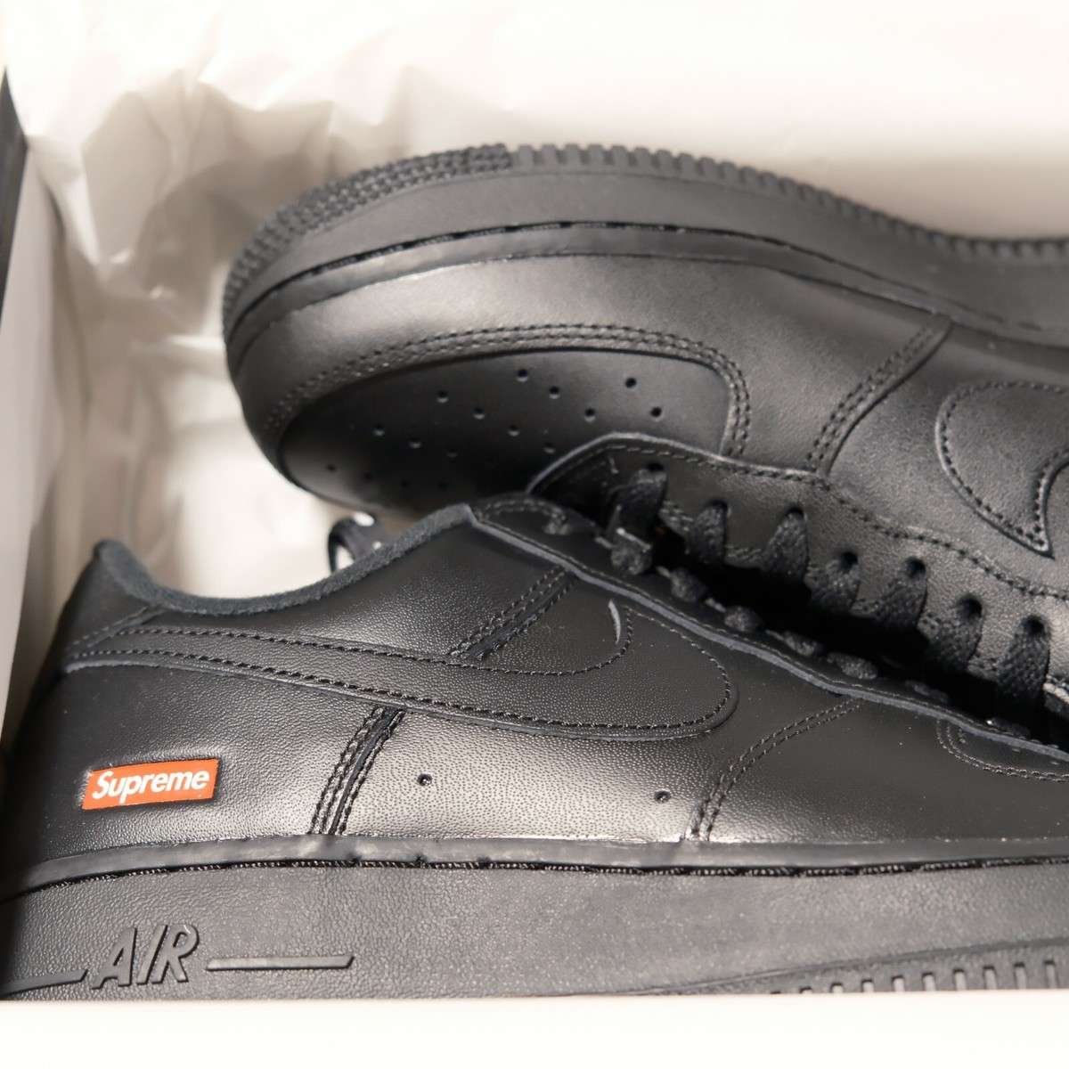 美品 Supreme x NIKE AIR FORCE 1 Low Black s-l400.jpg