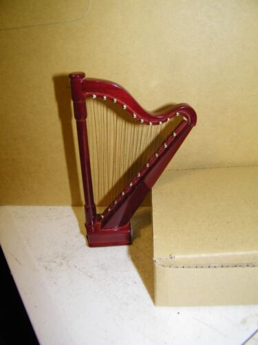 Doll House Furniture Harp w/Gold Strands - Photo 1/2