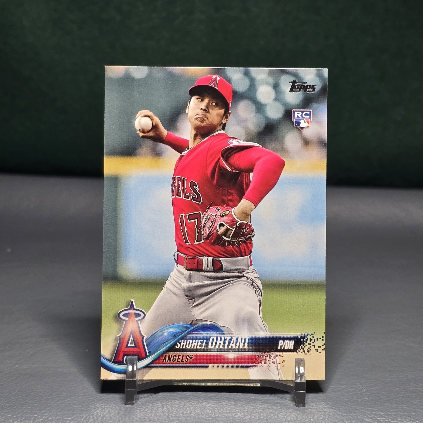 2018 Topps Update Series - Shohei Ohtani #US1 Pitching, Red Jersey (RC)