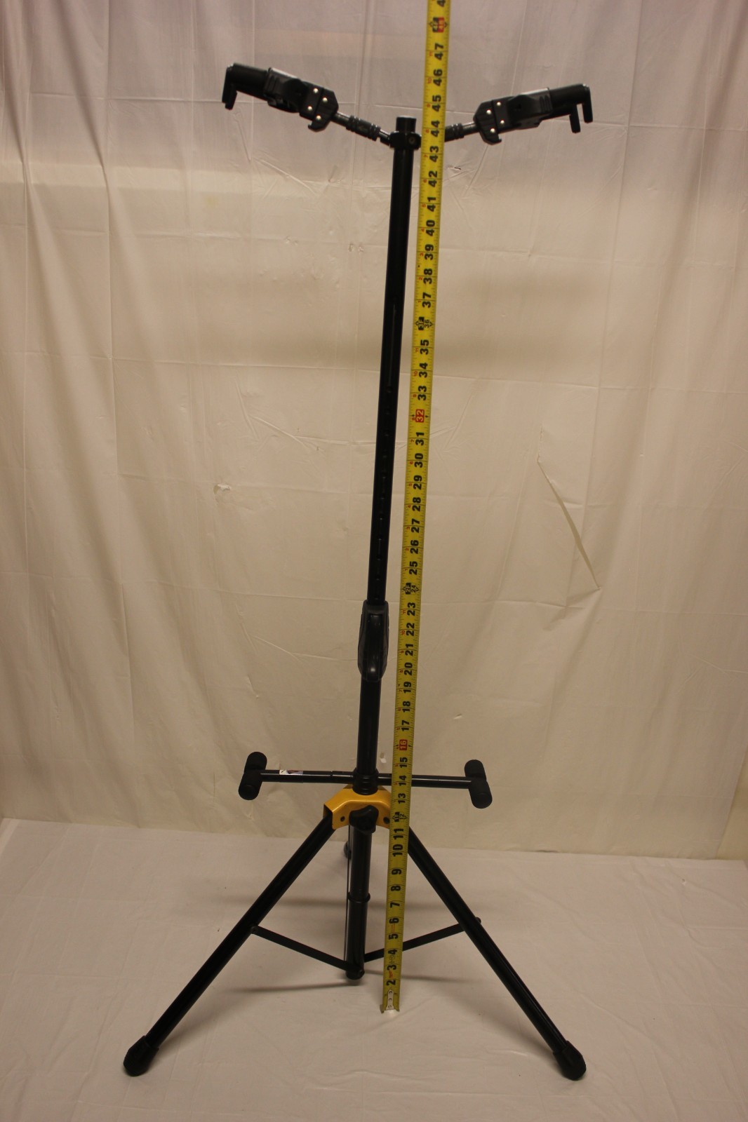 Hercules Stands GS422B PLUS Dual Guitar Stand with Auto Grip System F1