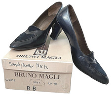 VTG Bruno Magli Italy Navy Sz 8 Leather Suede Toe Pumps Heels