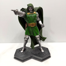 Bowen Designs DOCTOR DOOM 1:6 Statue Pointing Version