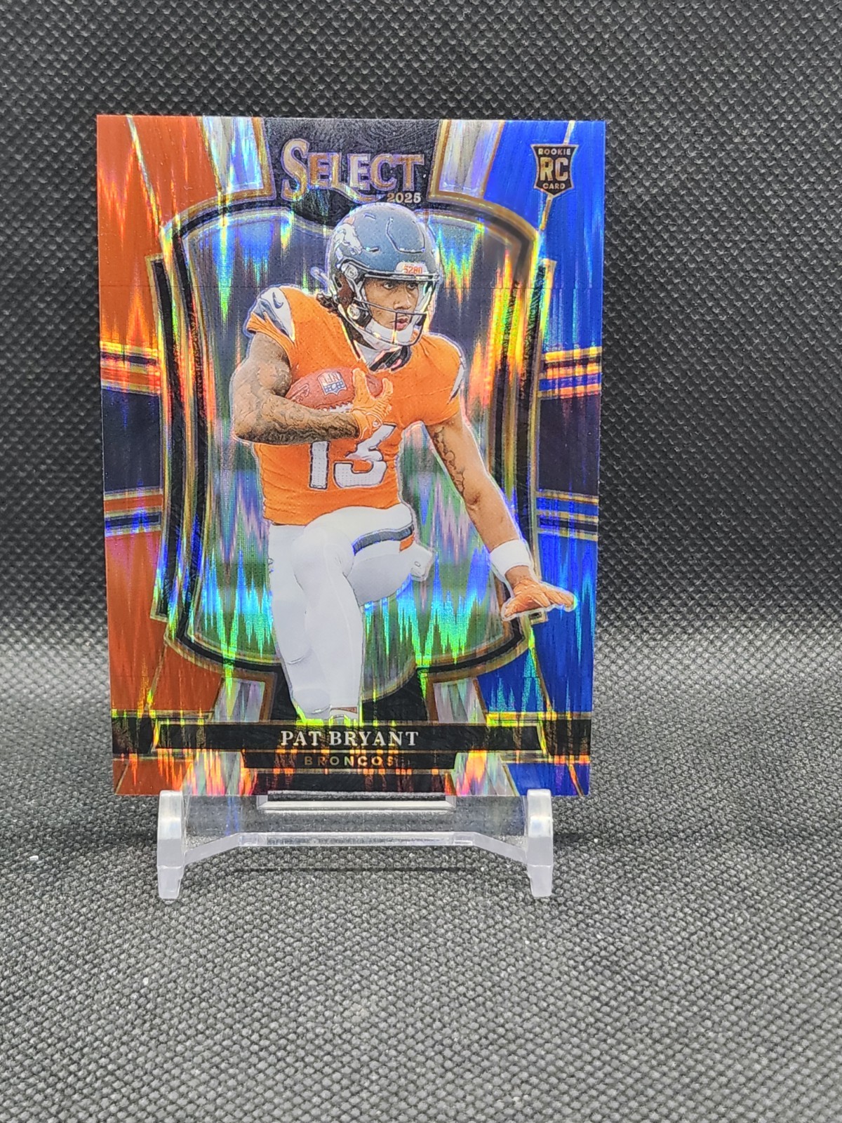 506@ 2025 Panini Select Premier Level Pat Bryant #112 Red & Blue Shock Prizm RC