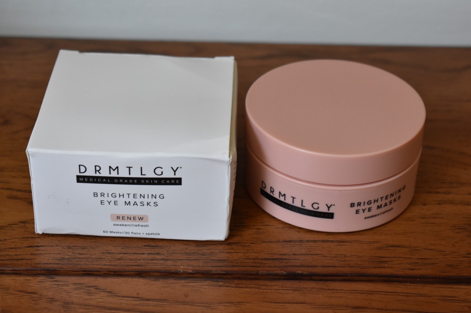 DRMTLGY Brightening Eye Masks, Under Eye Patches Target Crow’s Feet