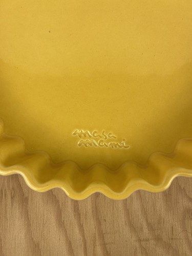 Ceramic quiche or 10” pie pan yellow interior pink exterior MASA MAMI Hawaiian - Picture 4 of 10